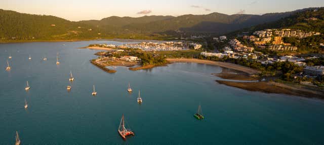Tour of Airlie Beach