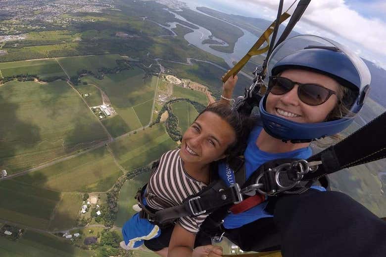 Contemplando as vistas aéreas de Cairns