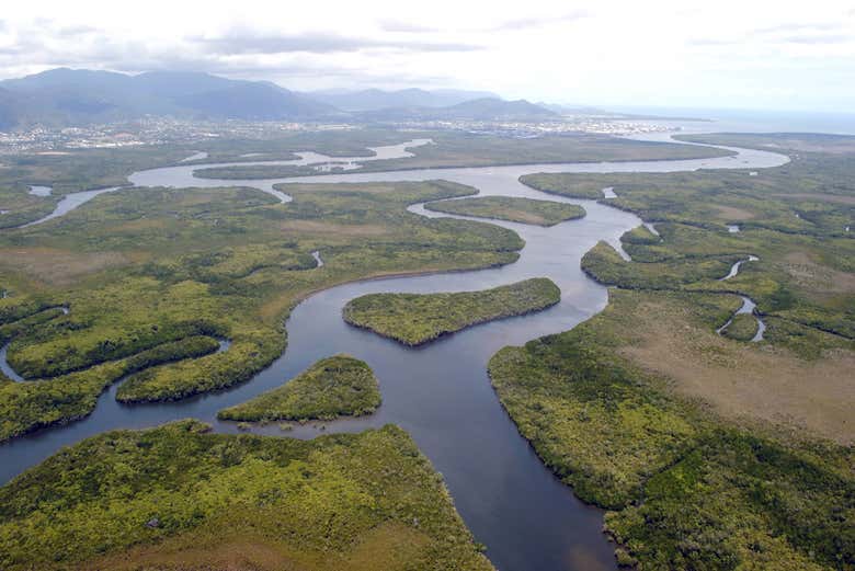 Vue aérienne de l'estuaire de Cairns