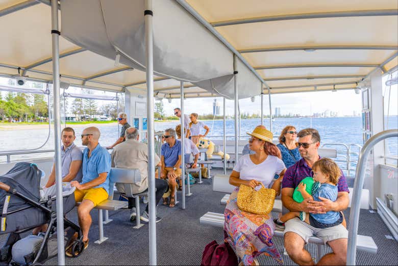 Desfrutando do barco turístico de Gold Coast