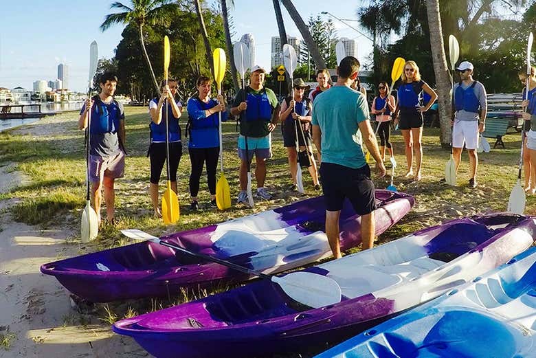 Prêts pour monter dans les kayaks