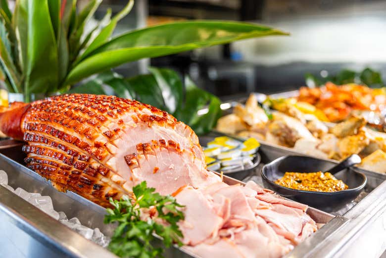 Jamón al horno glaseado con arce