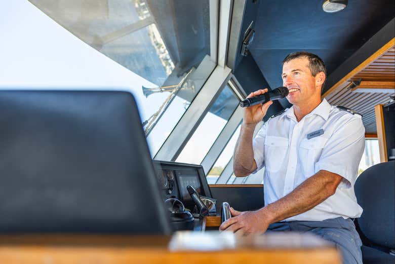 Podréis disfrutar de comentarios a bordo