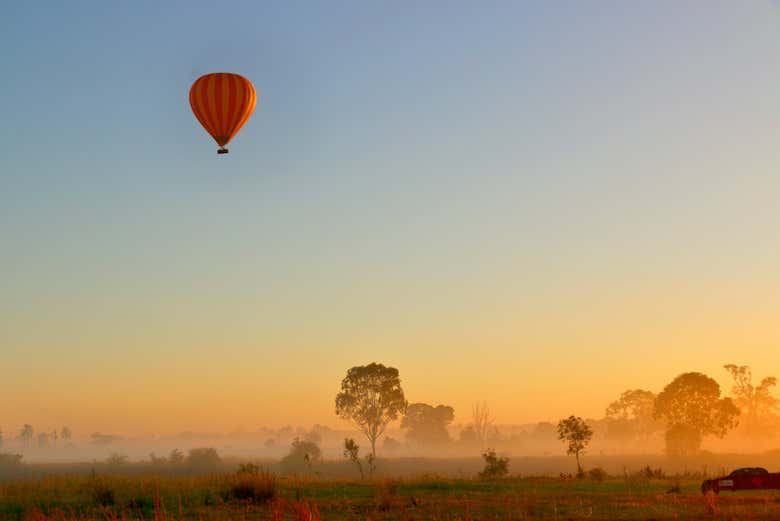 Sobrevolando Gold Coast al amanecer