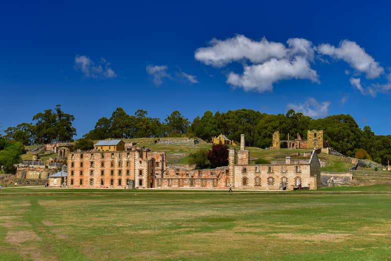 Hobart Port Arthur Bus Transfer + Tickets Book at