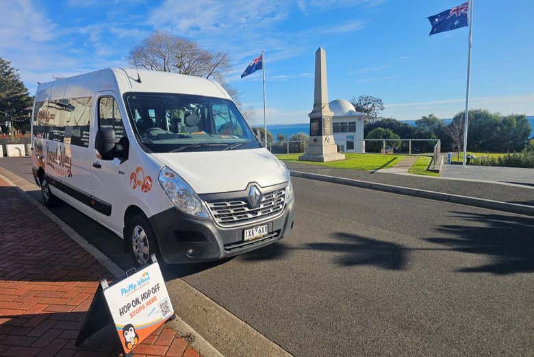 Pasando por el monumento de guerra ANZAC