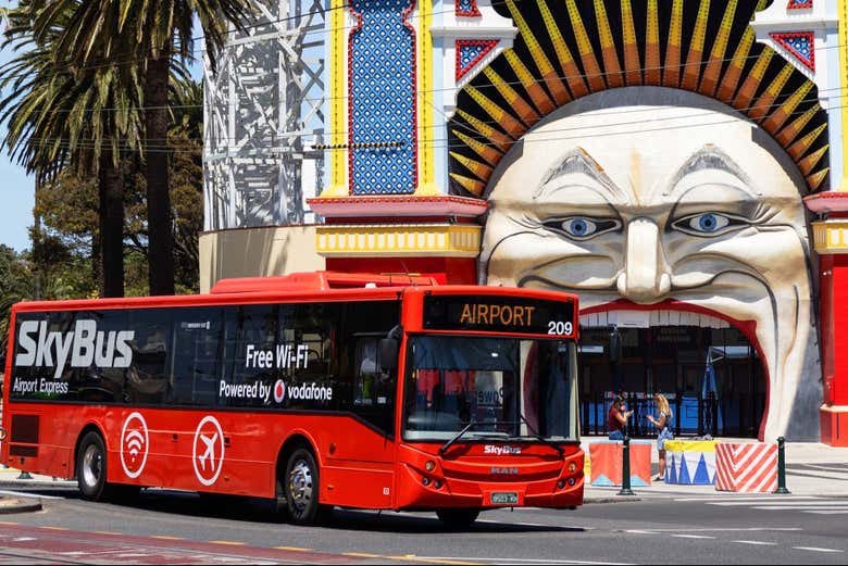 Take this bus that connects the airport and Melbourne