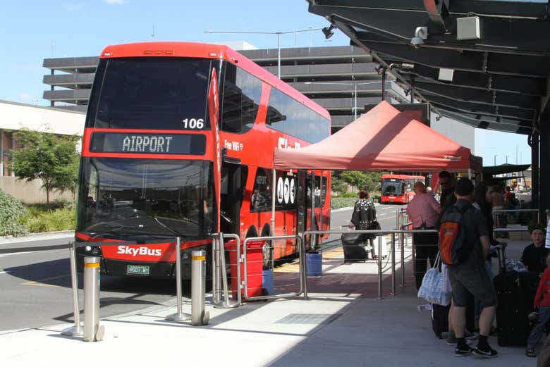 Travel to the center of Melbourne easily