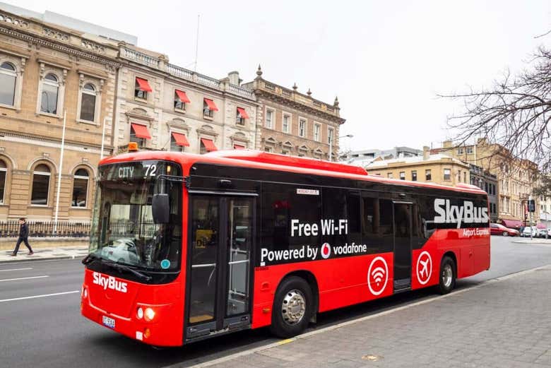 O ônibus chegando ao centro de Melbourne