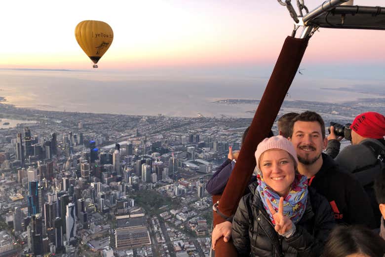 Disfrutando del paseo en globo