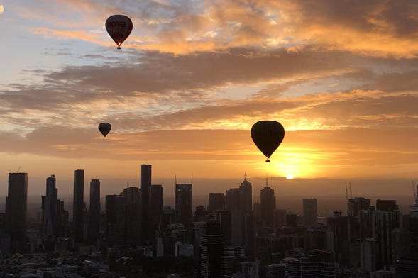 Vol en montgolfière à Melbourne au lever du soleil