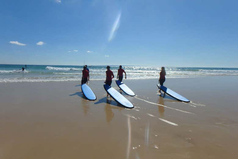 Preparados para practicar paddle surf