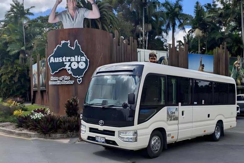 Bus à l'entrée du zoo