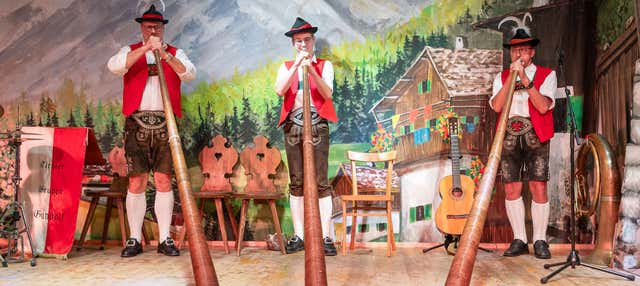 Tyrolean Folk Show & Dinner