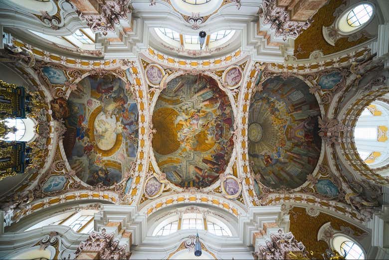 Interior de la Catedral de Innsbruck