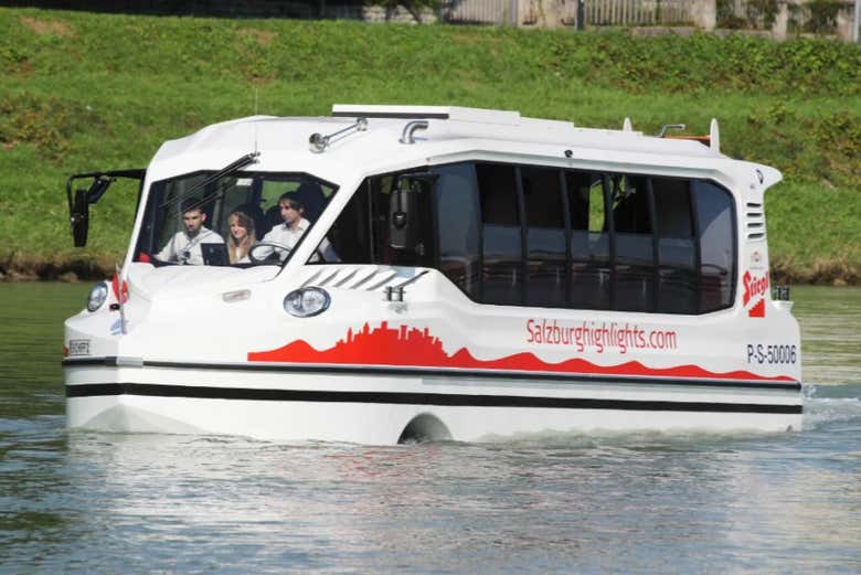 Water bus in Salzburg