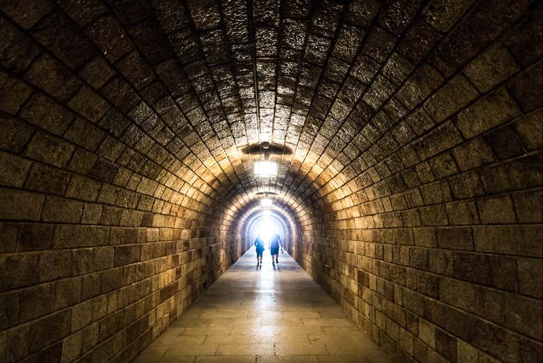 Percorrendo i tunnel sotterranei