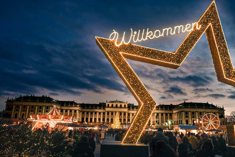 Welcome to the Schönbrunn Christmas Market!