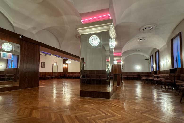 El salón en el que haremos la clase de vals