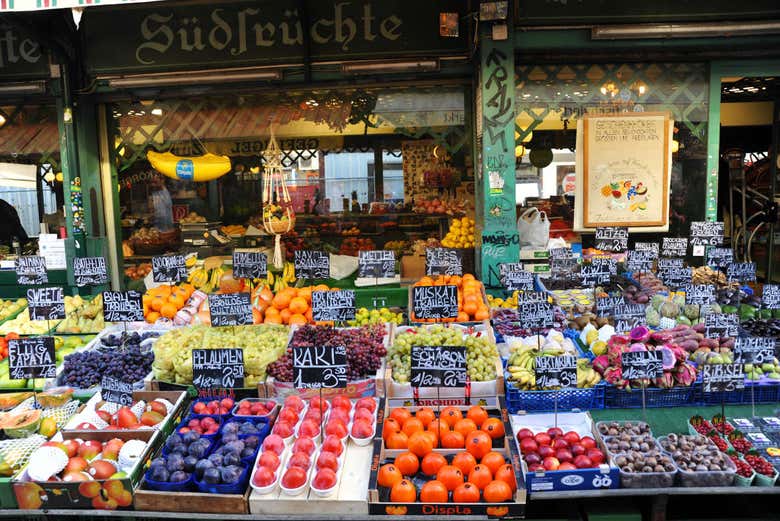 Food stalls in Naschmarket