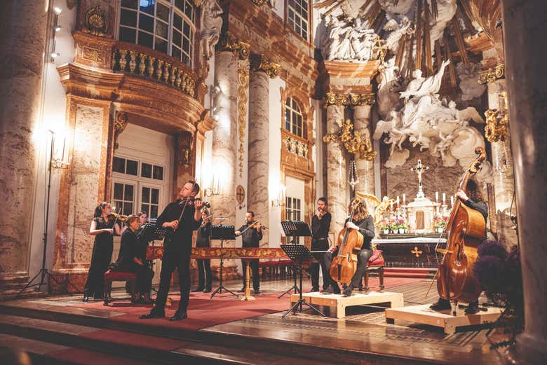 Los músicos interpretando la obra de Vivaldi