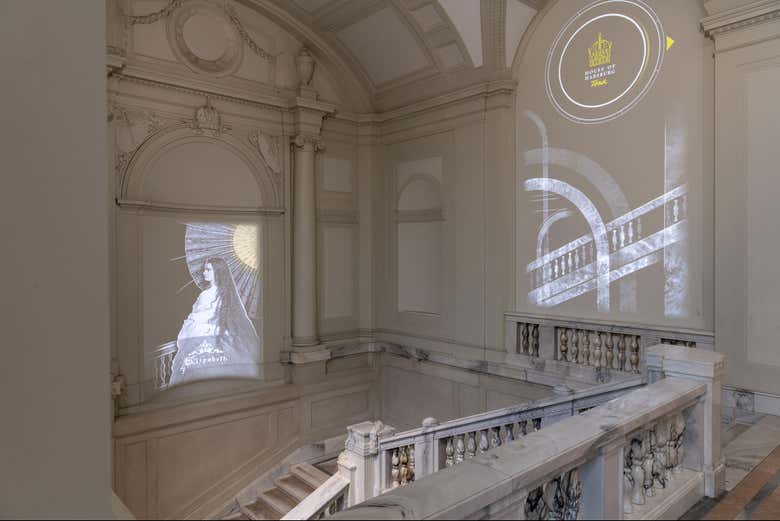 La scala di marmo del Nuovo Palazzo di Hofburg