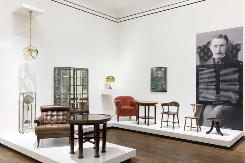 Mostra di mobilio antico del Leopold Museum di Vienna