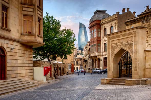 private tour guide in baku