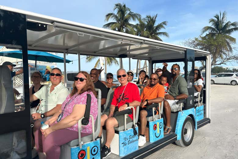 Todo listo para comenzar el tour en trolebús