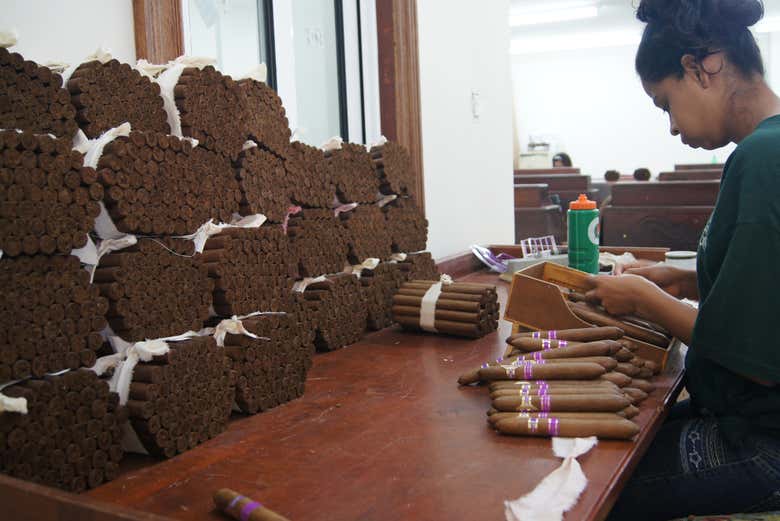 Packaging the cigars