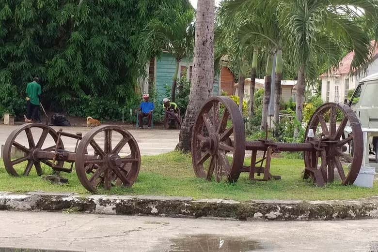Antiguos carros en Speightstown