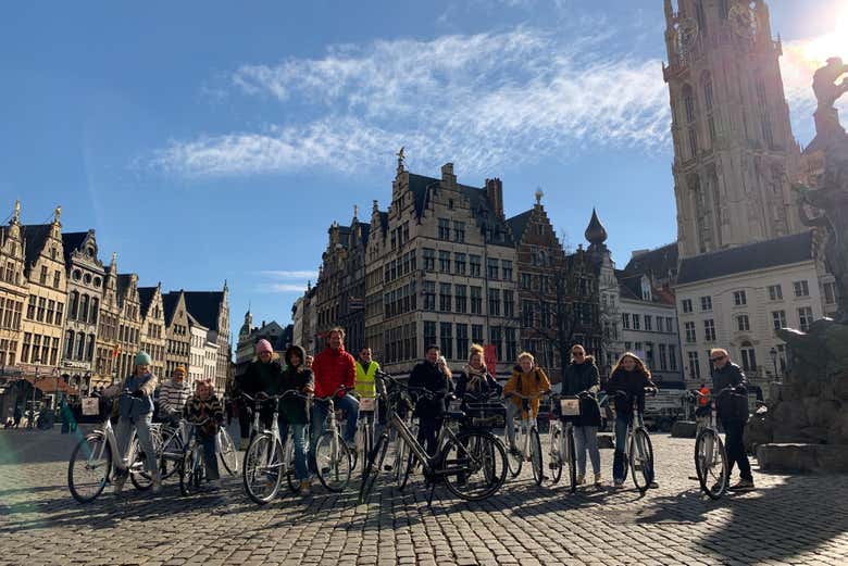 Vélo dans le centre historique d'Anvers