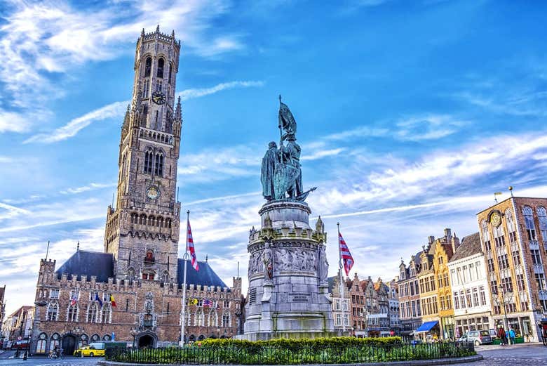 Campanario Belfort de Brujas, en la Grote Markt