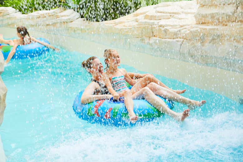 Profitez des piscines du parc