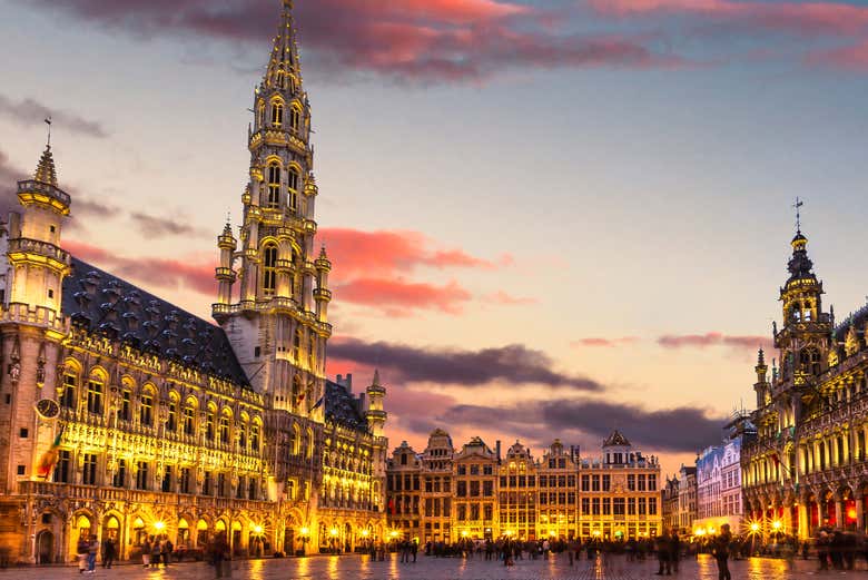Comenzaremos el recorrido desde la Grand Place