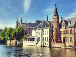 Bruges, um dos seus canais