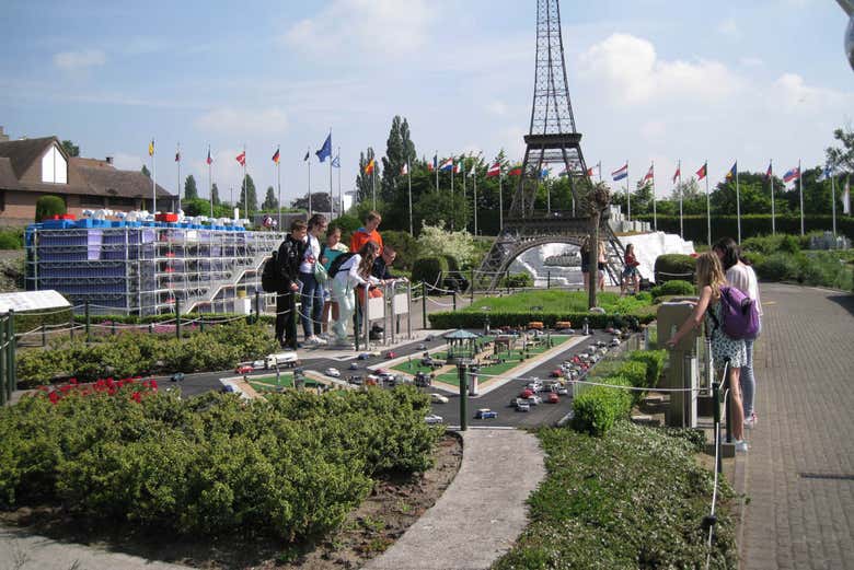 Torre Eiffel do parque Mini-Europe