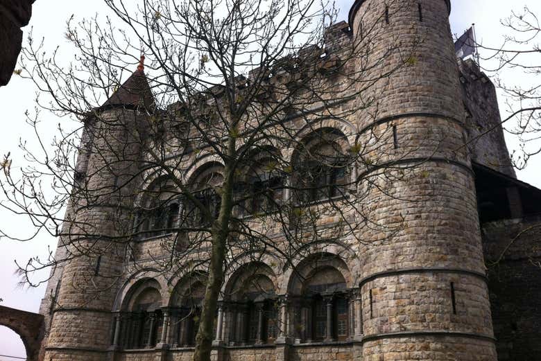 Passaremos pelo centro monumental de Gent