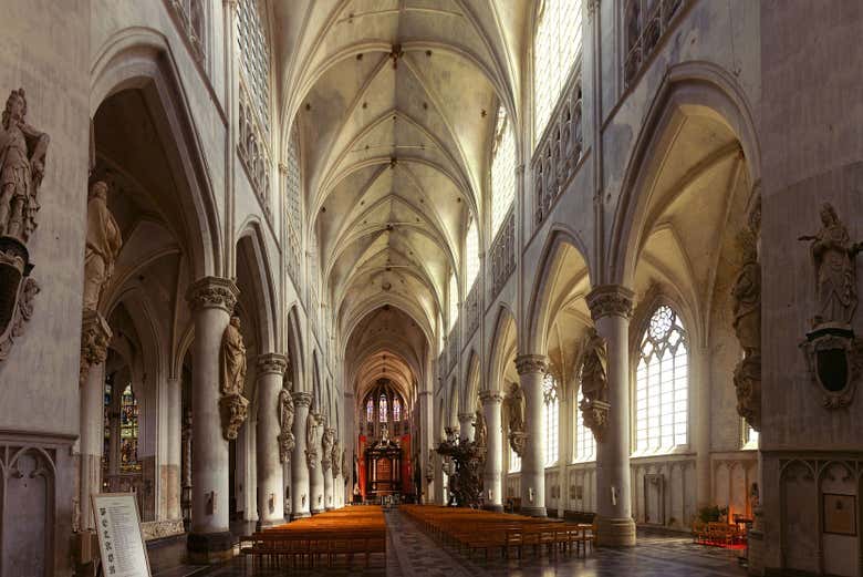 Interior de la catedral de Malinas