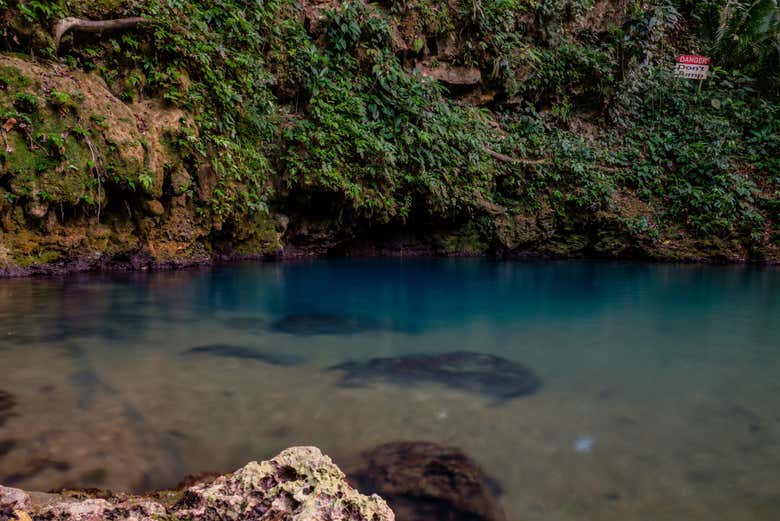 Blue Hole cenote, Belize