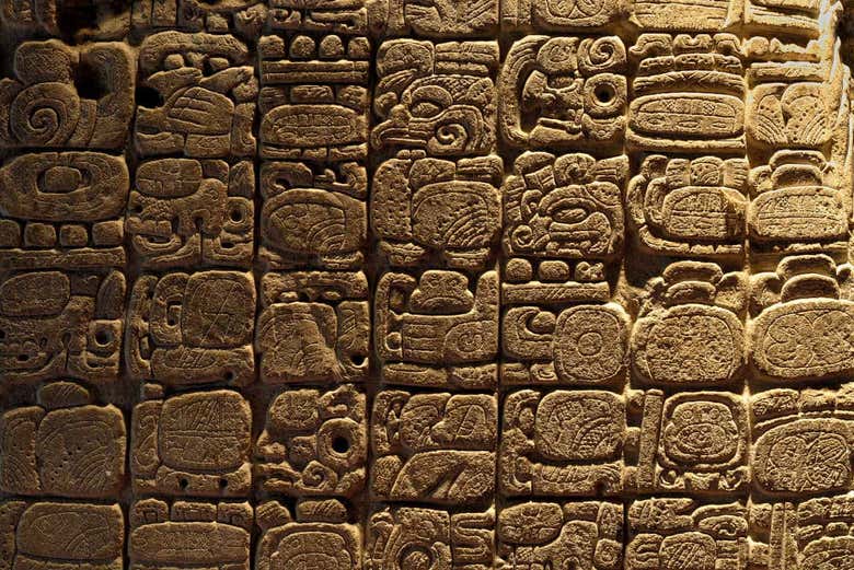 Alcuni incisioni del tempio di Tikal