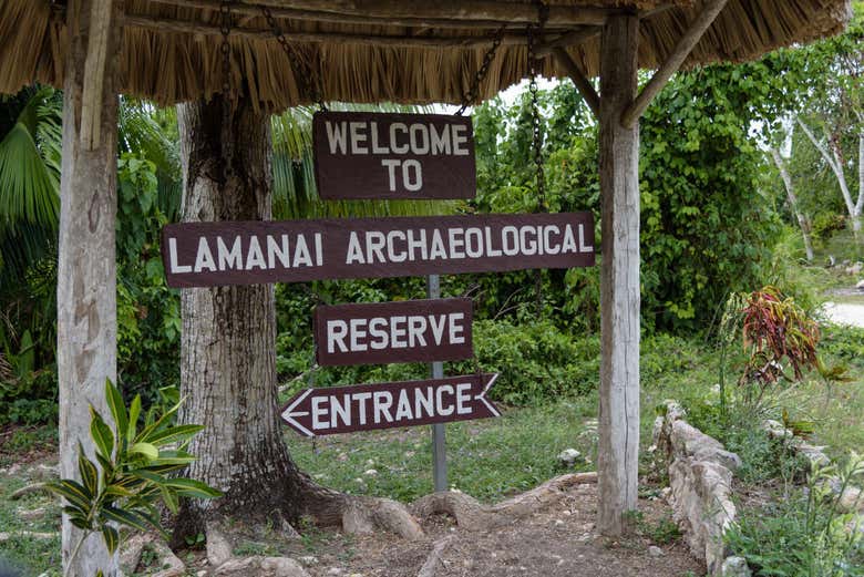 Accesso alla città maya