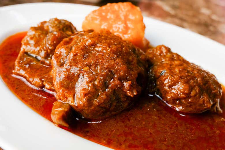 Curry birmano con pollo 