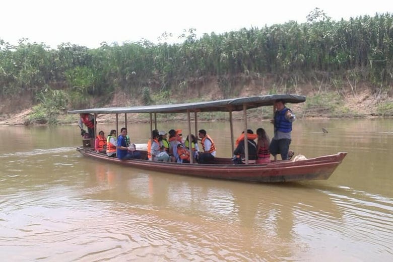 Motor boat on the Tahuamanu River