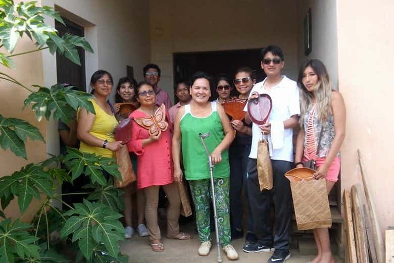 Visiting the Villa Esperanza craft center