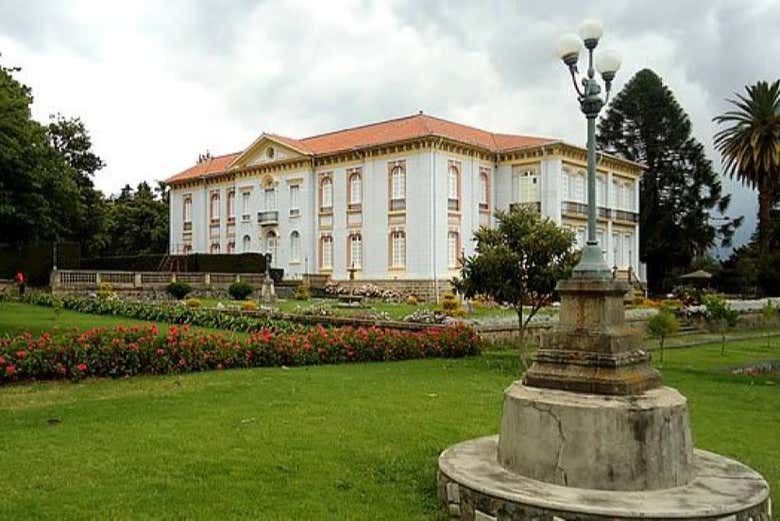 Palace and gardens of Villa Albina