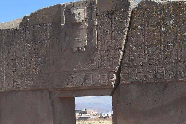 Detalle de una de las puertas de Tiwanaku