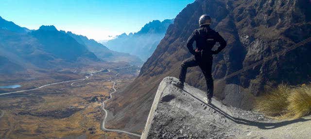 Tour en bicicleta por la Ruta de la Muerte + Tirolina