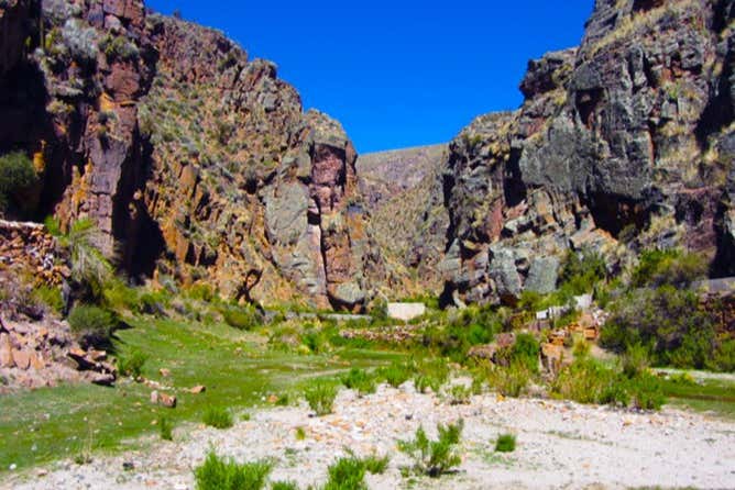 Cañones en el Valle de las Rocas
