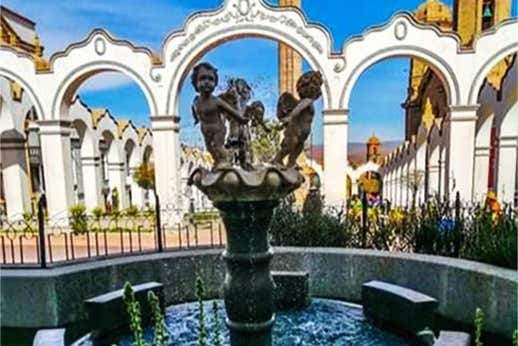 Fuente de la plaza 10 de Noviembre